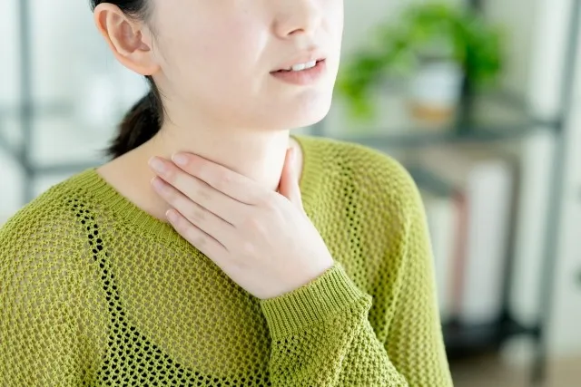 外壁塗装で「喉が痛い」！その原因や対策とは？